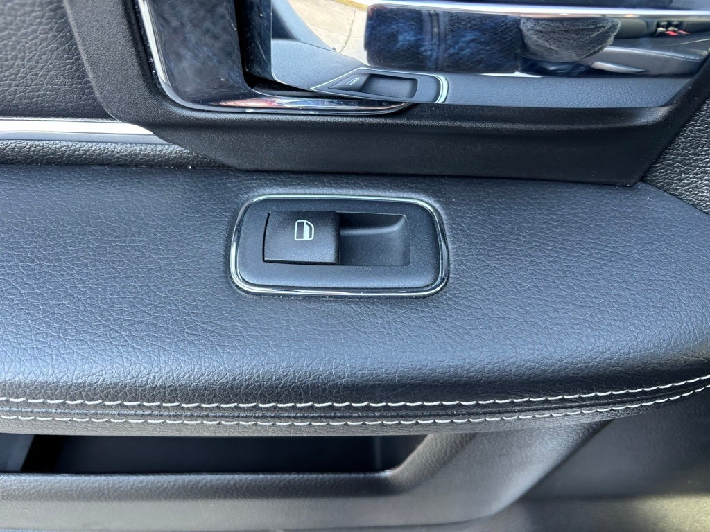 2018 RAM 2500 Laramie Mega Cab 4x4 6'4' Box