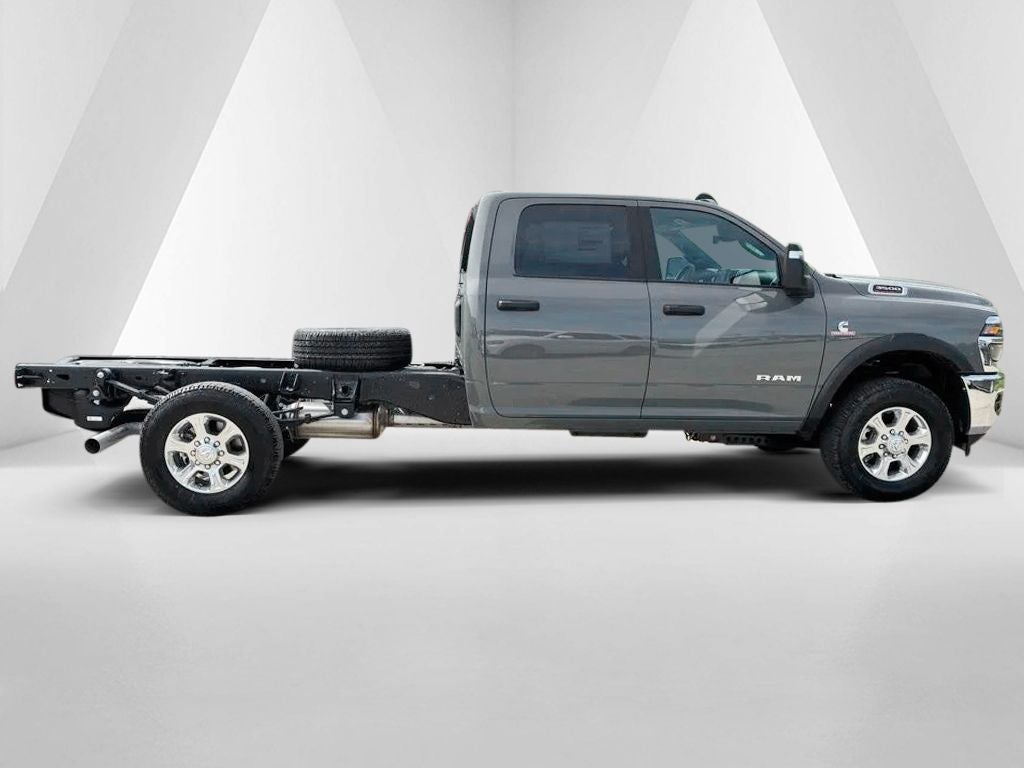 2026 RAM Ram 3500 Chassis Cab RAM 3500 BIG HORN CREW CAB CHASSIS 4X4 60' CA
