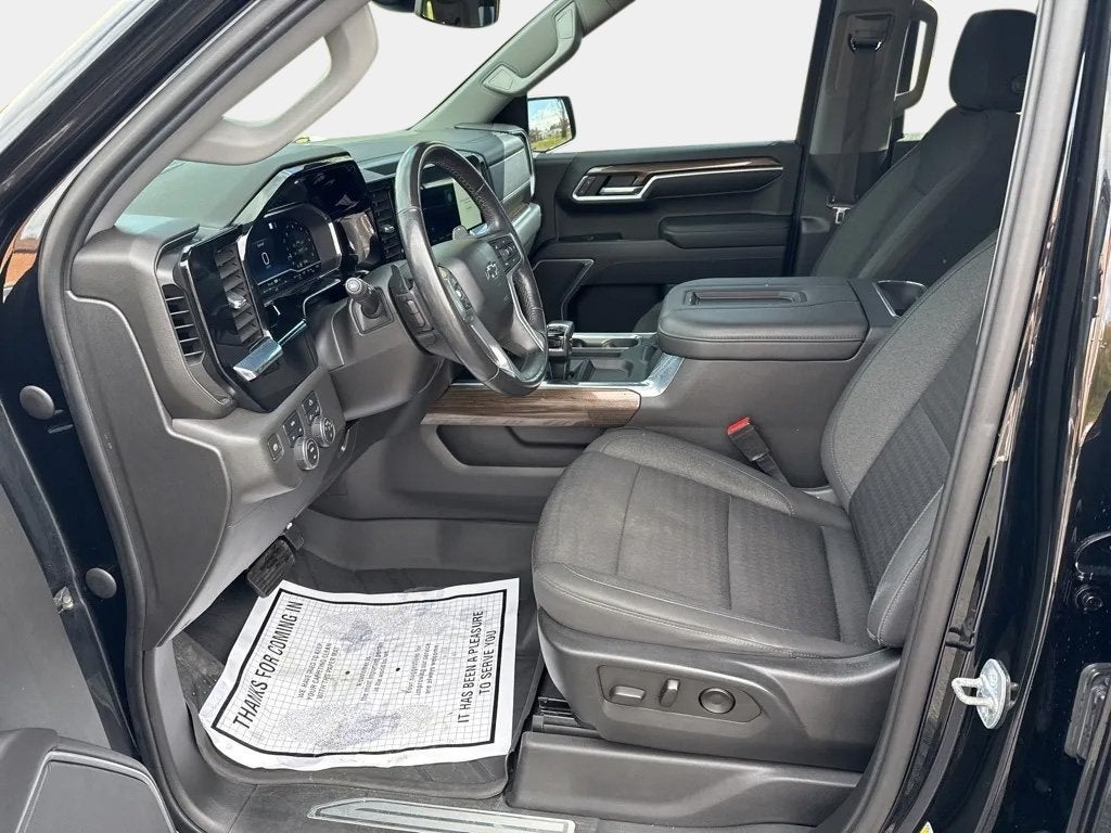 2022 Chevrolet Silverado 1500 4WD Crew Cab Short Bed RST