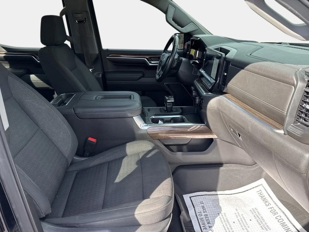 2022 Chevrolet Silverado 1500 4WD Crew Cab Short Bed RST