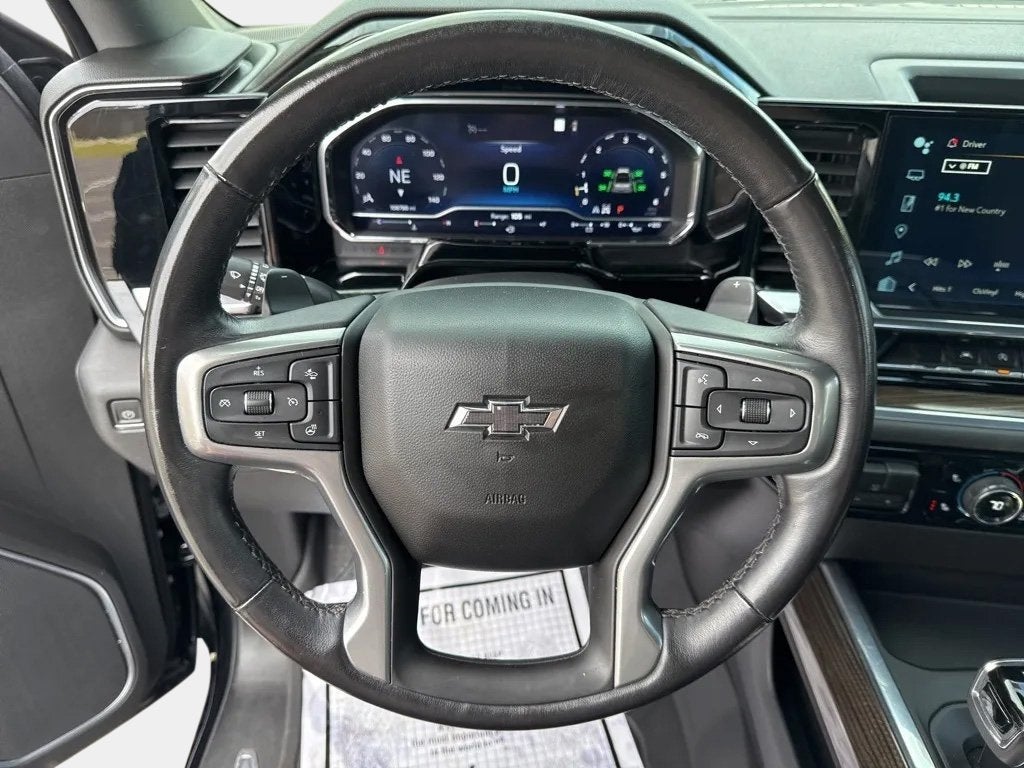 2022 Chevrolet Silverado 1500 4WD Crew Cab Short Bed RST