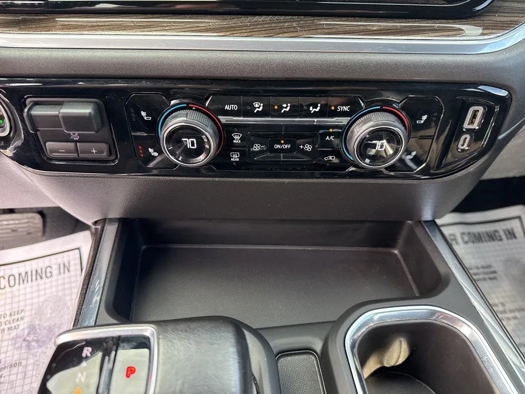 2022 Chevrolet Silverado 1500 4WD Crew Cab Short Bed RST