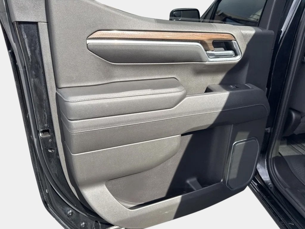 2022 Chevrolet Silverado 1500 4WD Crew Cab Short Bed RST