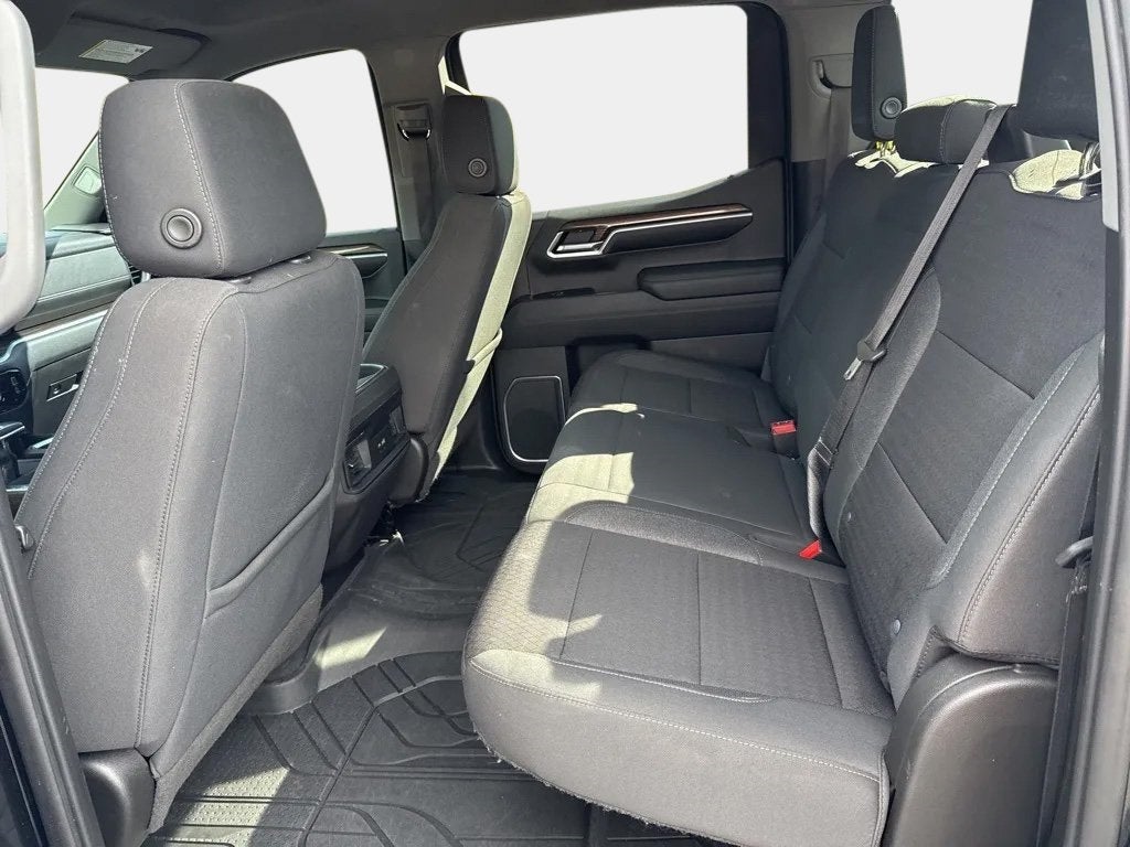 2022 Chevrolet Silverado 1500 4WD Crew Cab Short Bed RST