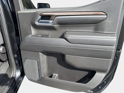 2022 Chevrolet Silverado 1500 4WD Crew Cab Short Bed RST