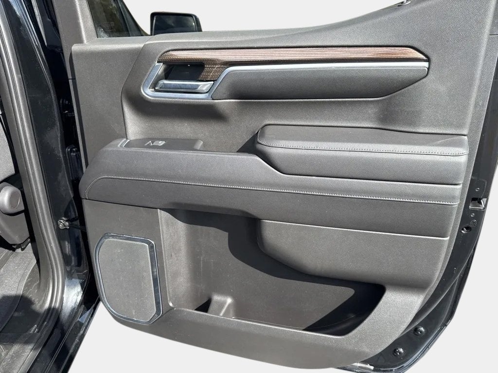 2022 Chevrolet Silverado 1500 4WD Crew Cab Short Bed RST