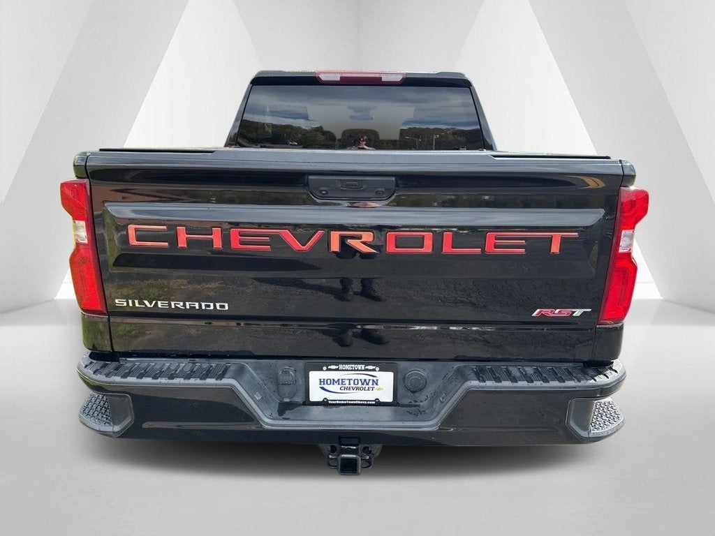 2022 Chevrolet Silverado 1500 4WD Crew Cab Short Bed RST