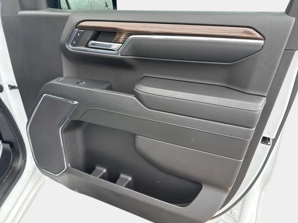 2023 Chevrolet Silverado 1500 4WD Crew Cab Short Bed RST