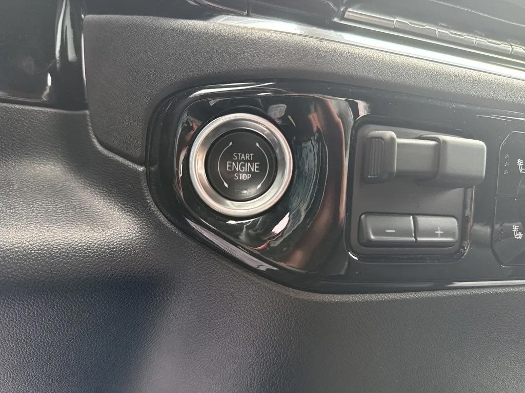 2023 Chevrolet Silverado 1500 4WD Crew Cab Short Bed RST