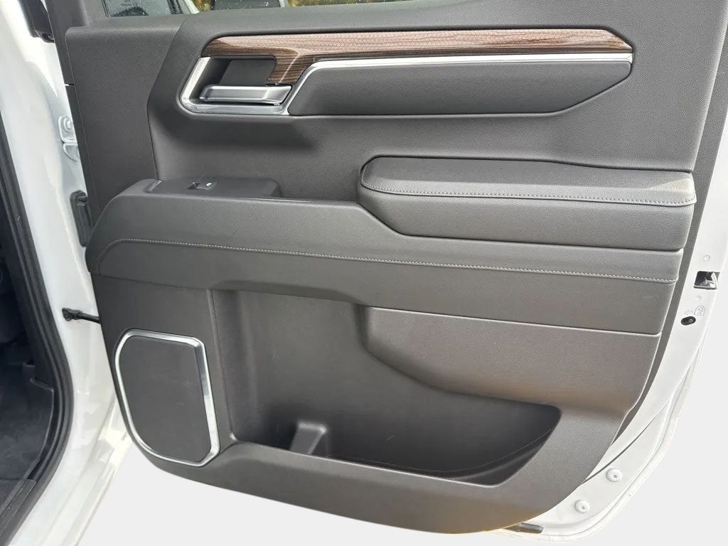 2023 Chevrolet Silverado 1500 4WD Crew Cab Short Bed RST