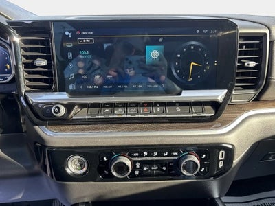 2022 Chevrolet Silverado 1500 4WD Crew Cab Short Bed RST