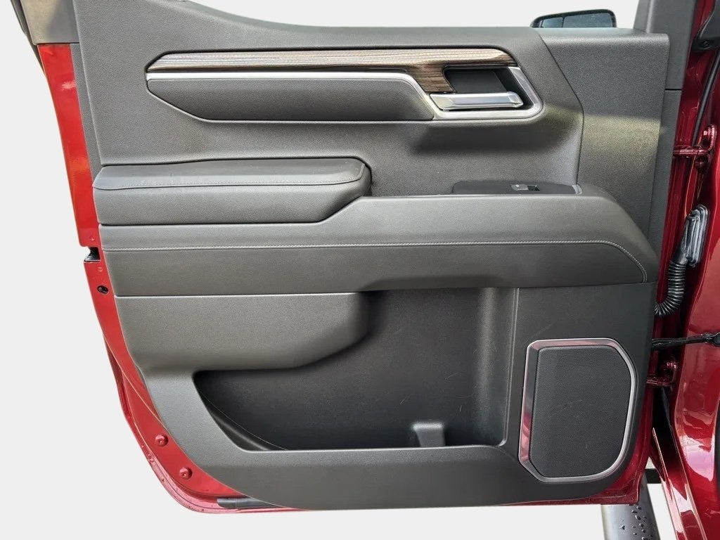 2022 Chevrolet Silverado 1500 4WD Crew Cab Short Bed RST