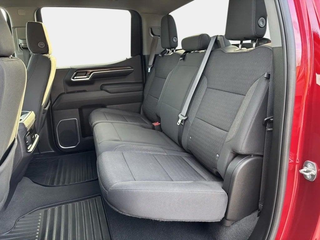 2022 Chevrolet Silverado 1500 4WD Crew Cab Short Bed RST