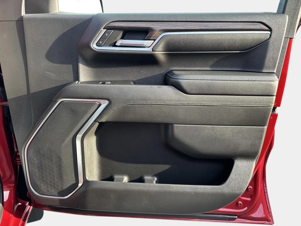 2022 Chevrolet Silverado 1500 4WD Crew Cab Short Bed RST