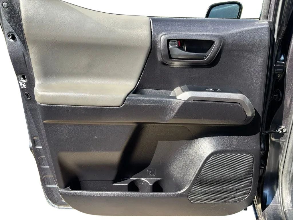 2020 Toyota Tacoma SR5 V6