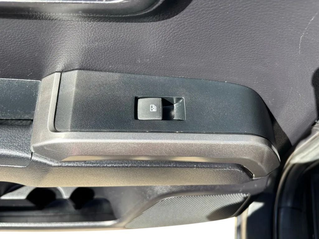 2020 Toyota Tacoma SR5 V6