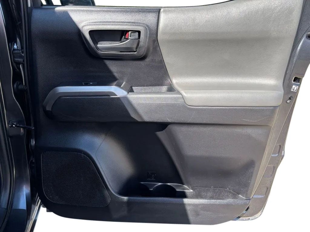 2020 Toyota Tacoma SR5 V6