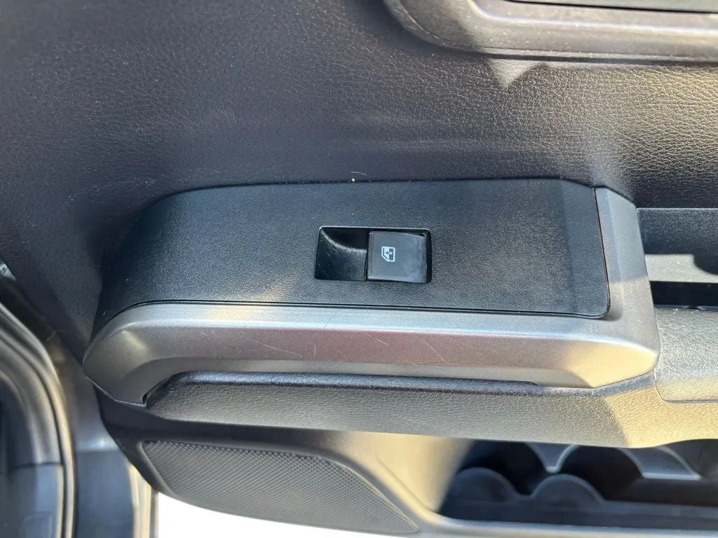 2020 Toyota Tacoma SR5 V6