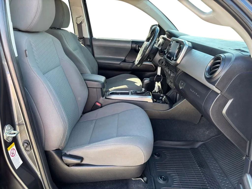 2020 Toyota Tacoma SR5 V6