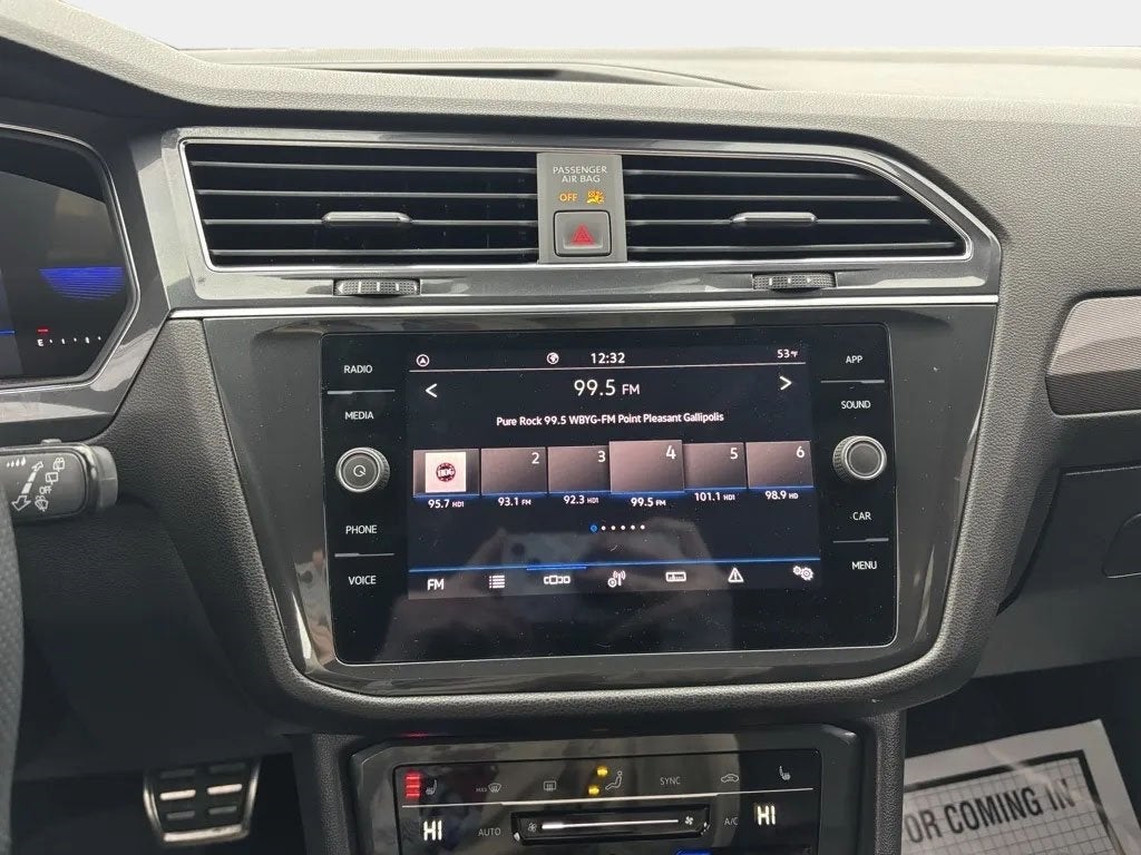 2024 Volkswagen Tiguan 2.0T SE R-Line Black