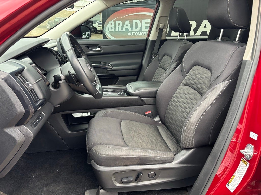 2022 Nissan Pathfinder SV 4WD