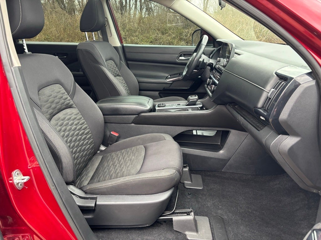 2022 Nissan Pathfinder SV 4WD