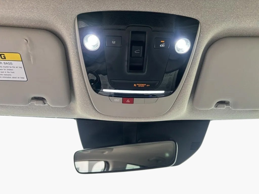 2023 Kia Niro Plug-In Hybrid SX Touring