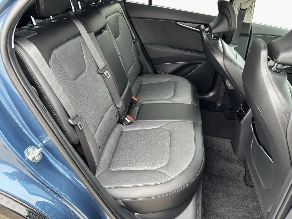 2023 Kia Niro Plug-In Hybrid SX Touring