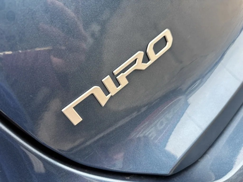 2023 Kia Niro Plug-In Hybrid SX Touring